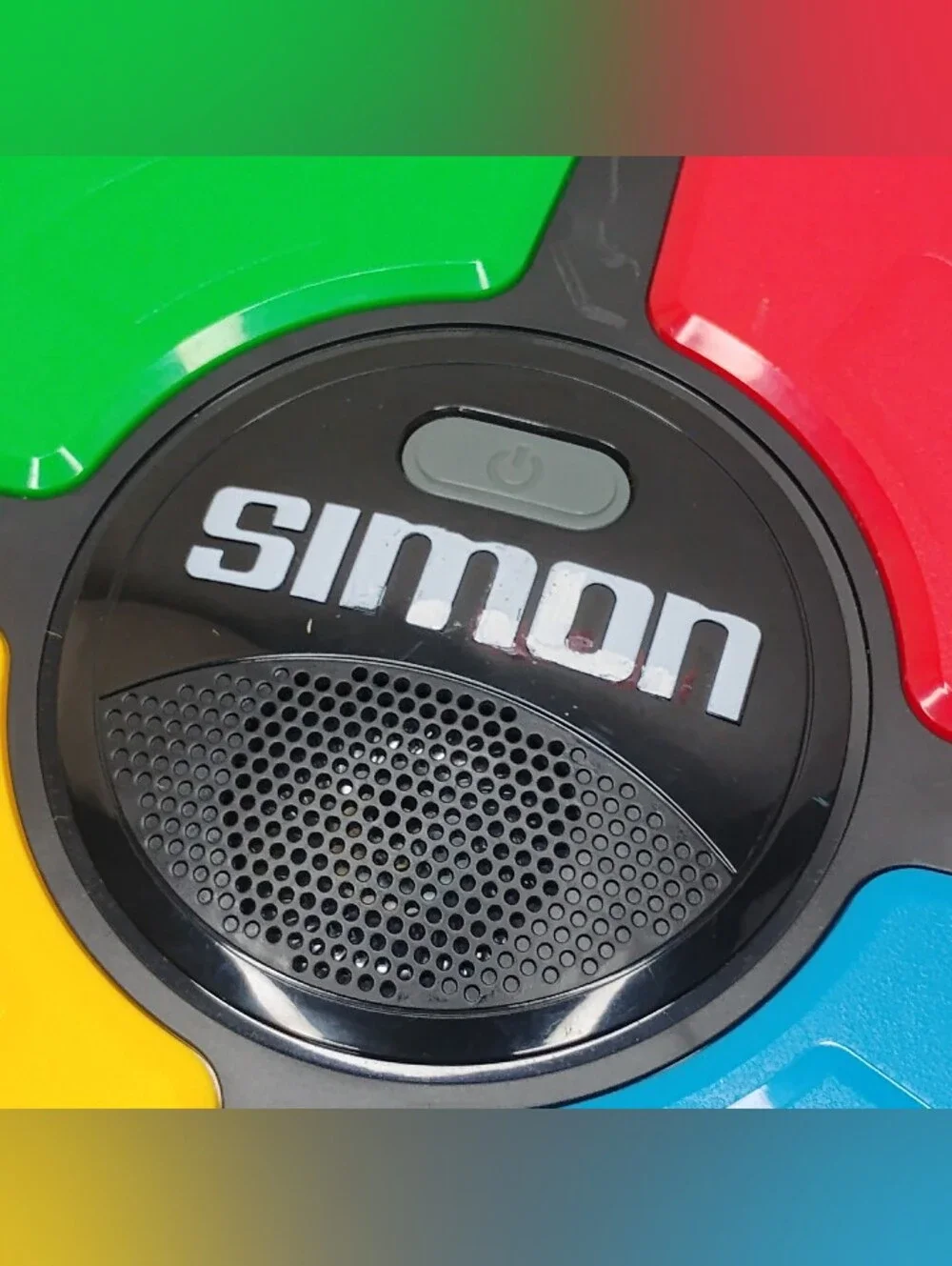 Simon Says Hasbro 2015 Classic Memory Game Toy Fun Travel Handheld Sound & Color